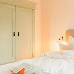 Hébergement de vacances Bright Flat On Estate With Nature Views
