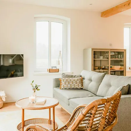 Bright Flat On Estate With Nature Views Wiefelstede