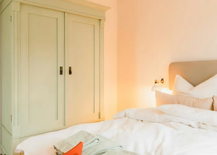 度假居 Bright Flat On Estate With Nature Views