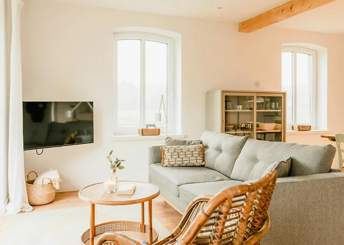 Bright Flat On Estate With Nature Views Wiefelstede